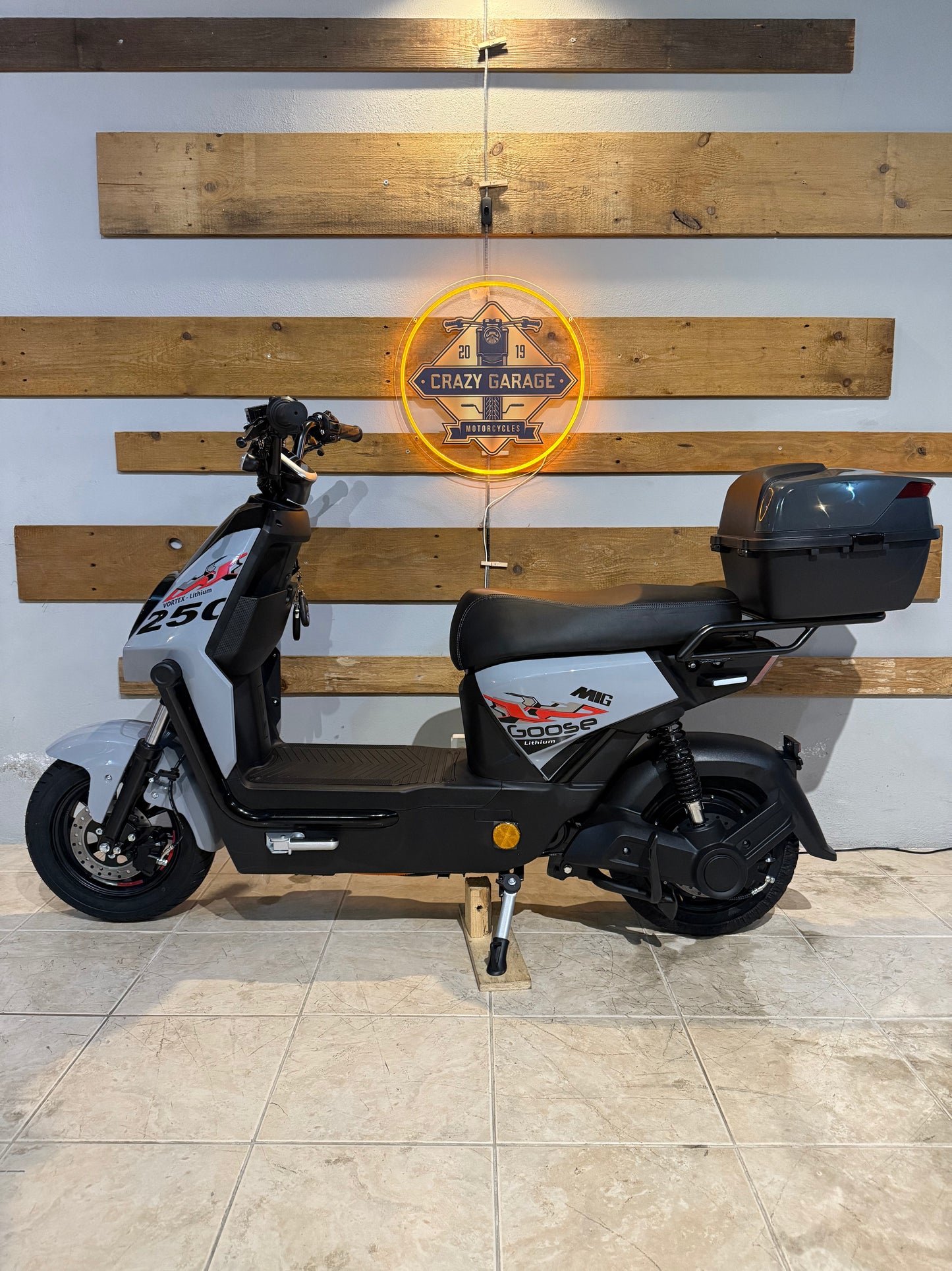 Scooter Elétrica Vortex 72V Mig Lítio Cinza