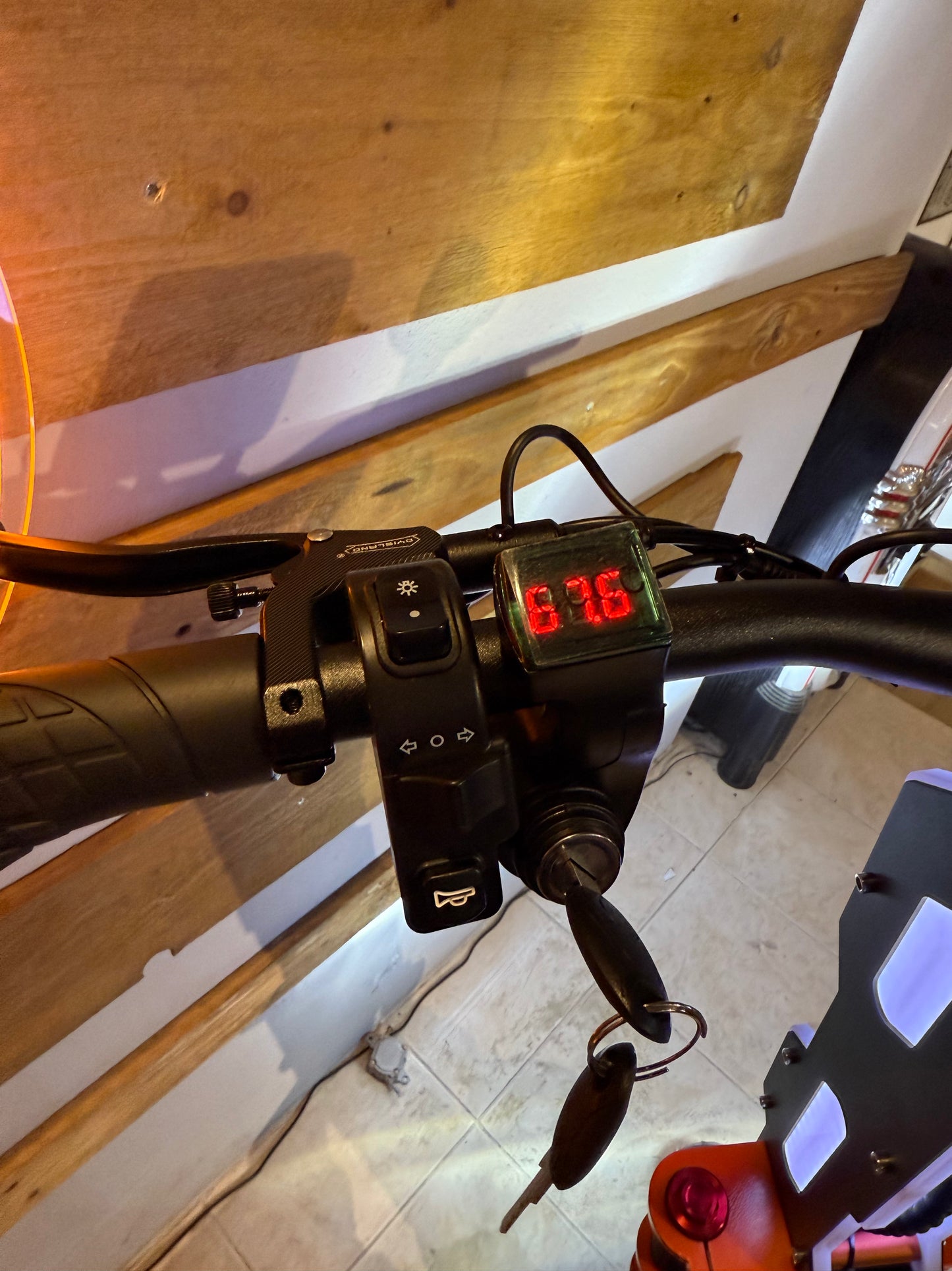 Trotinete Elétrica Toursor       10 000W