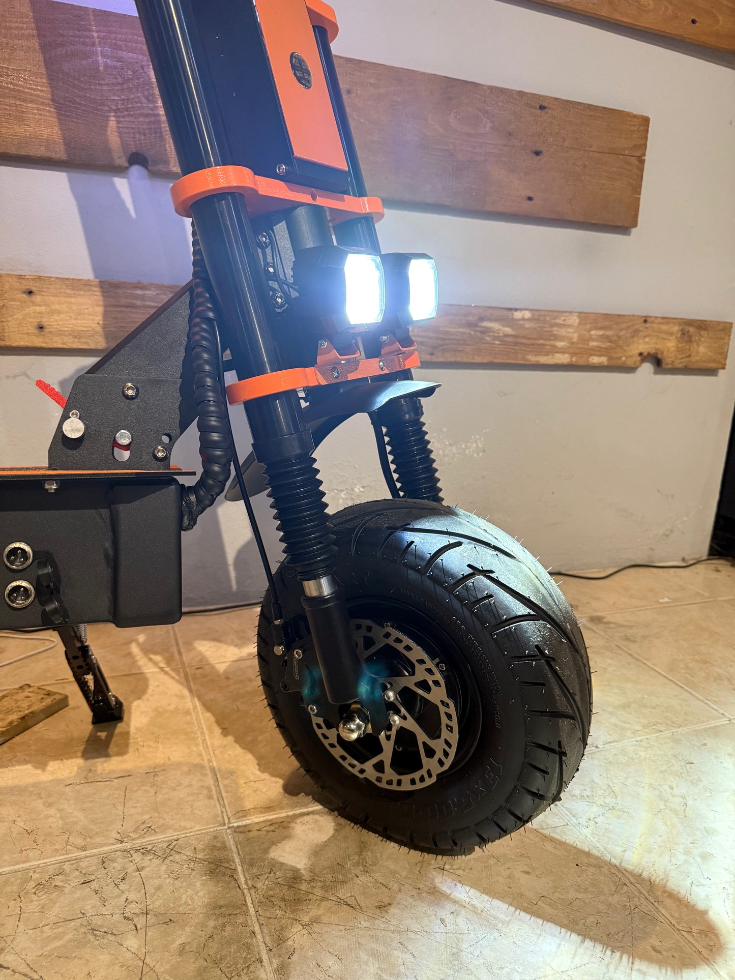 Trotinete Elétrica Toursor       10 000W