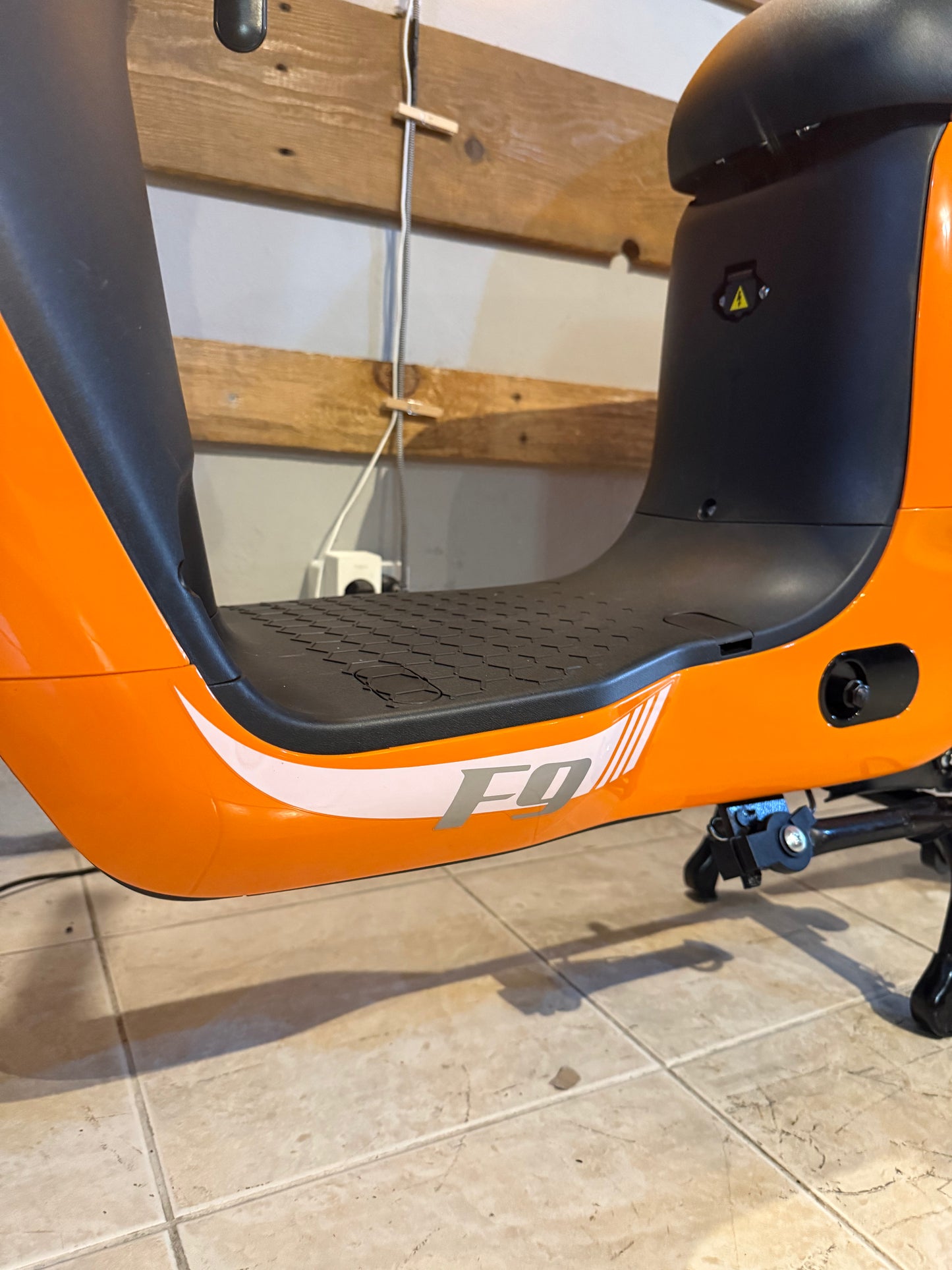 Scooter Elétrica Voltrish F9 Laranja