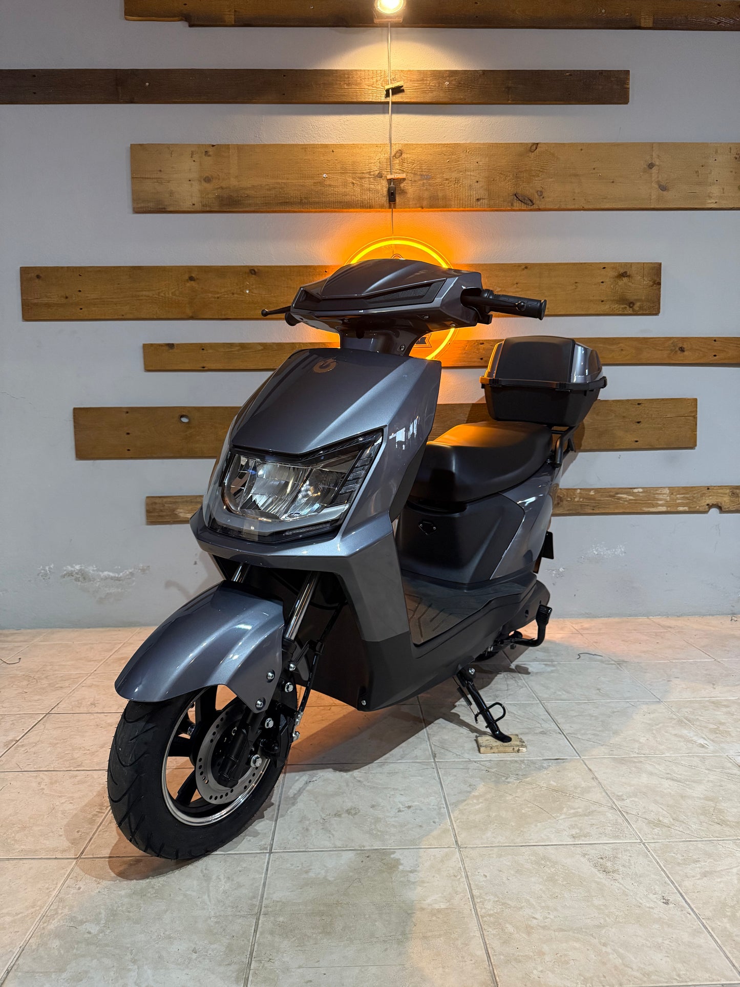 Scooter Elétrica NeoVolt We-Ride Lítio 72V 20ah