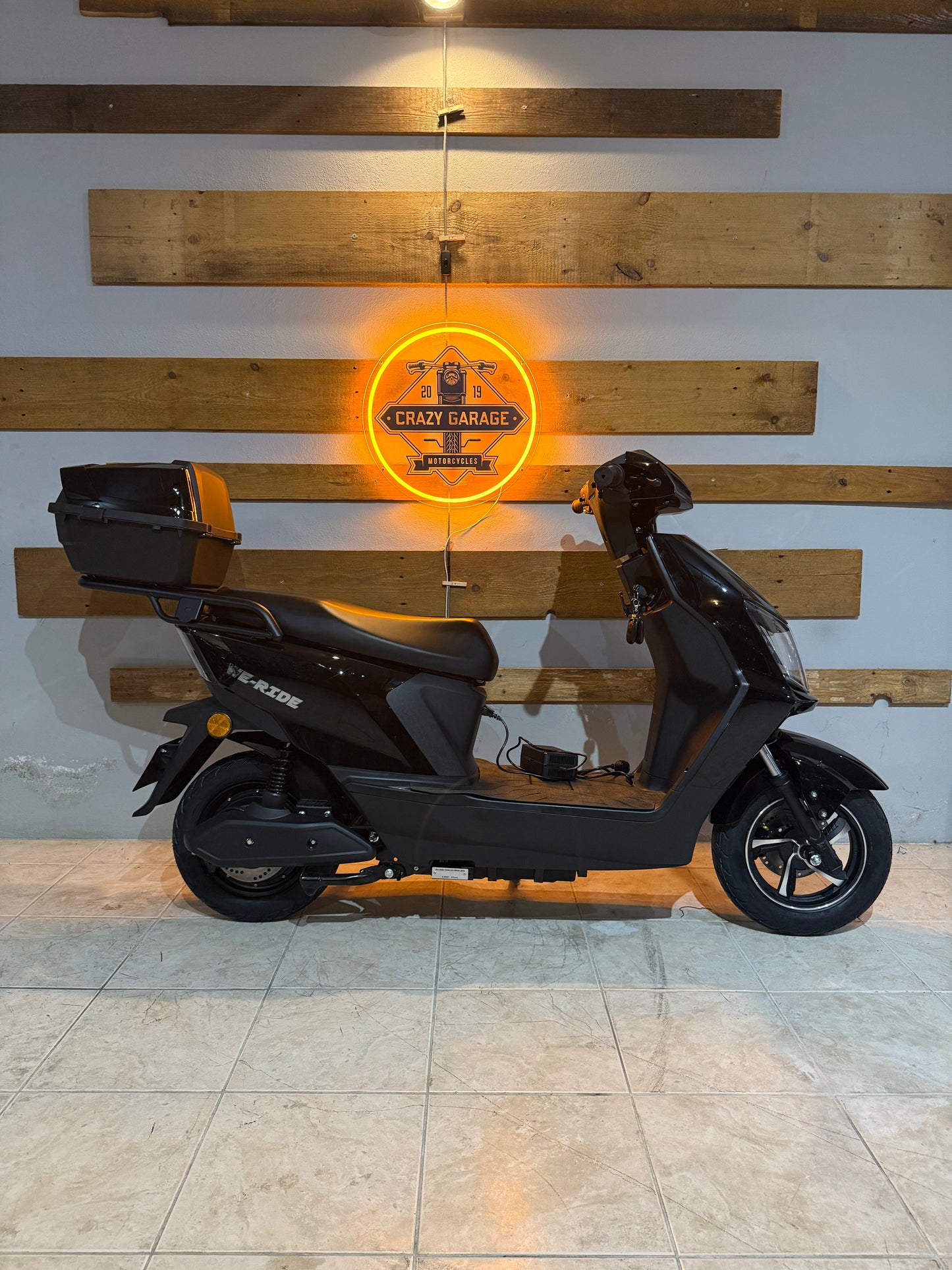 Scooter Elétrica NeoVolt We-Ride Preto 72V