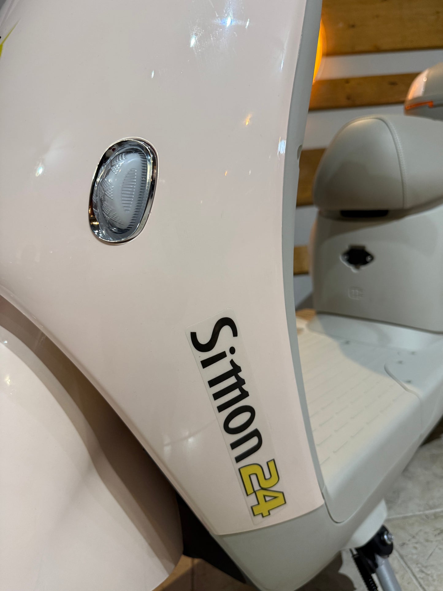 XEC Simon 24