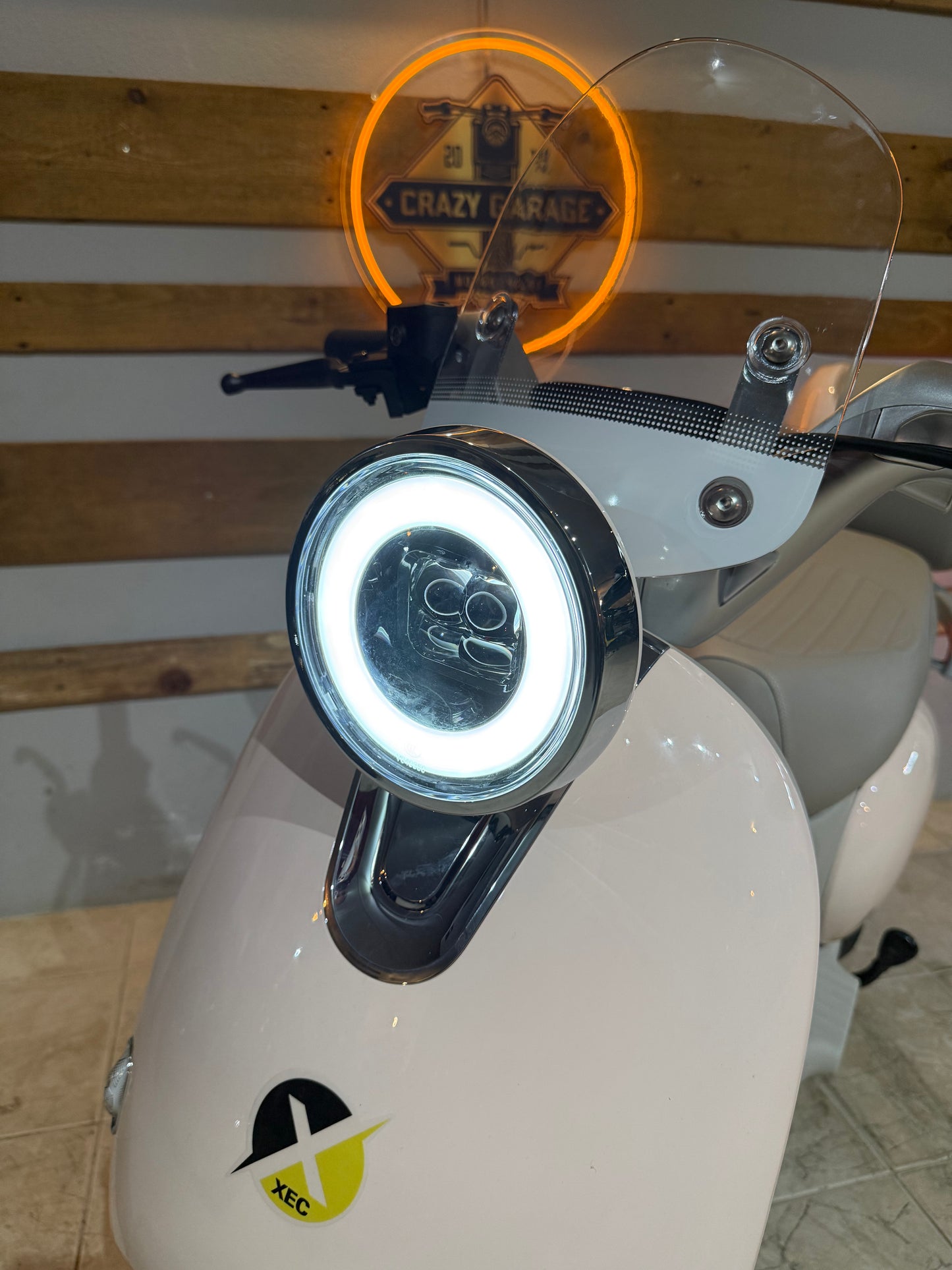XEC Simon 24
