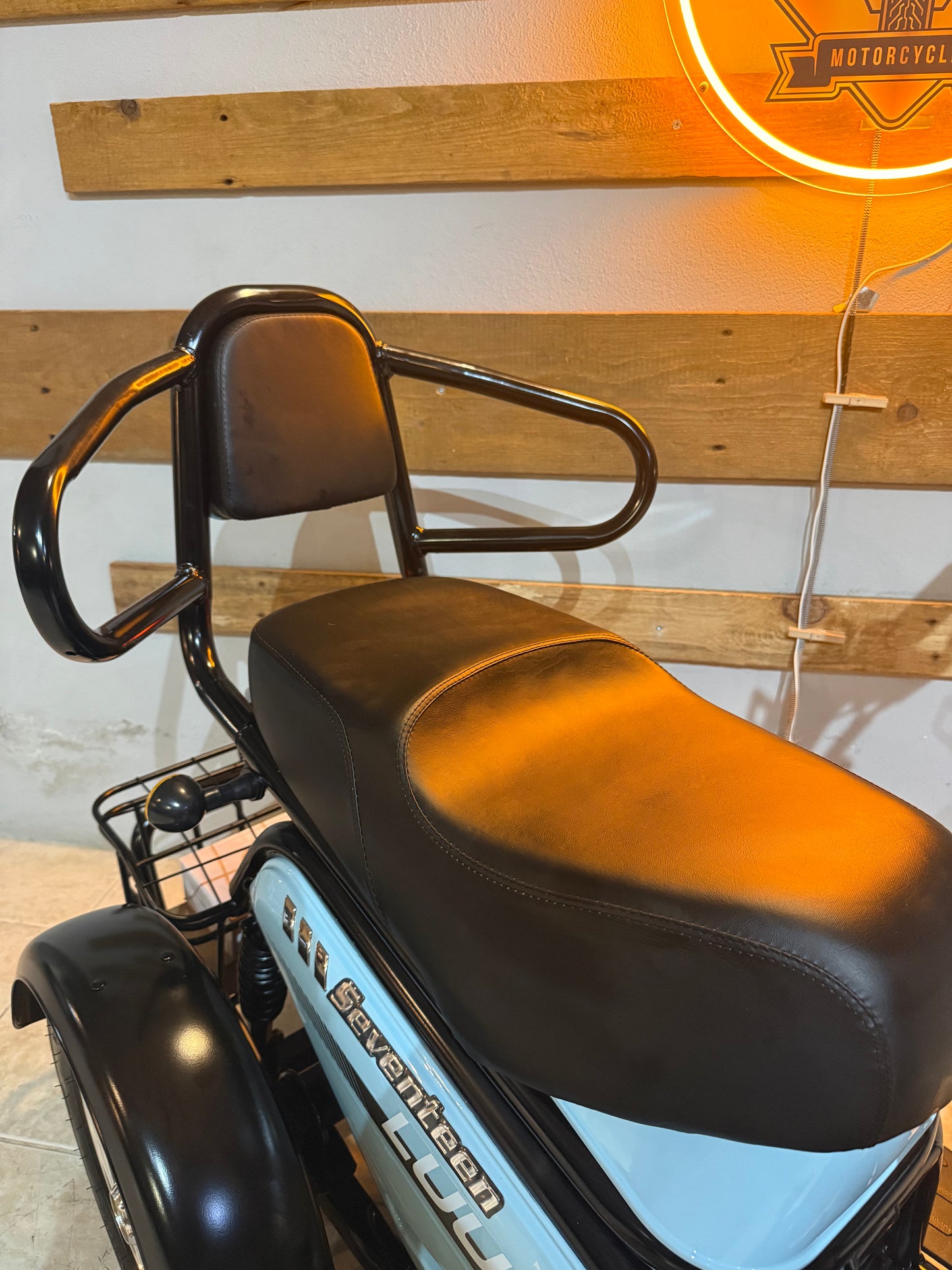 Triciclo elétrico Seventeen Luuk