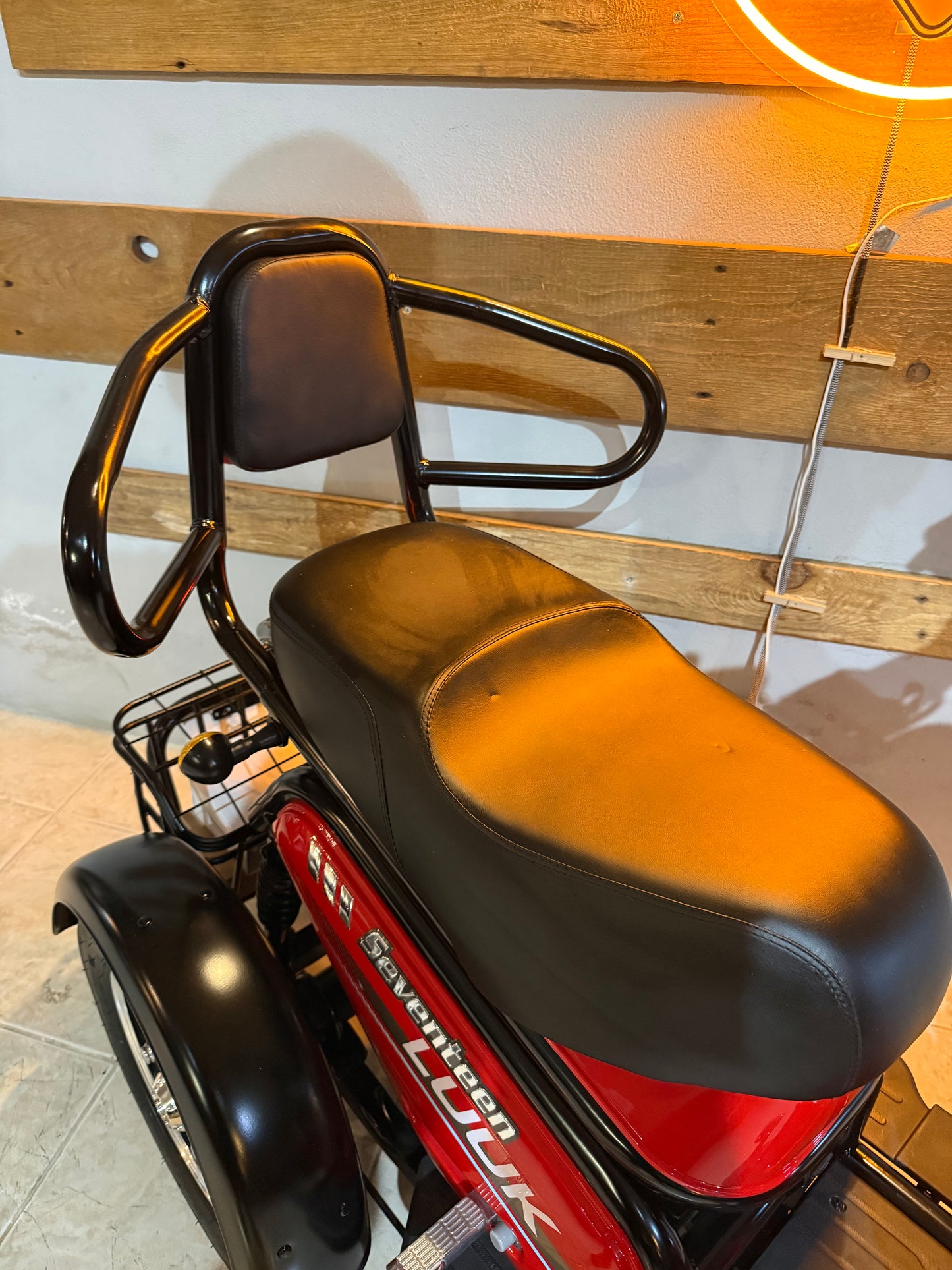Triciclo elétrico Seventeen Luuk