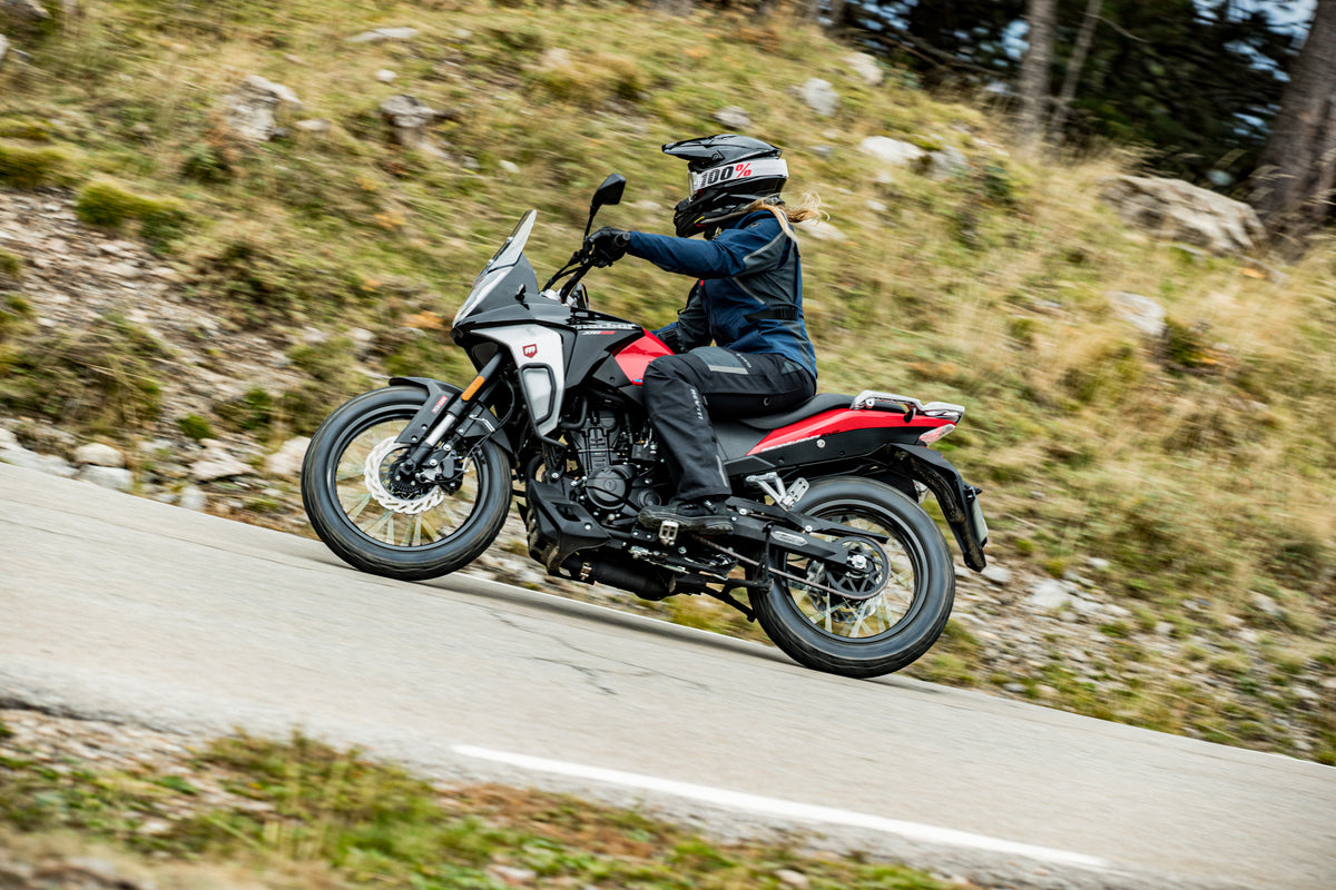 Macbor Montana Xr1 125 (oferta de 3 malas)