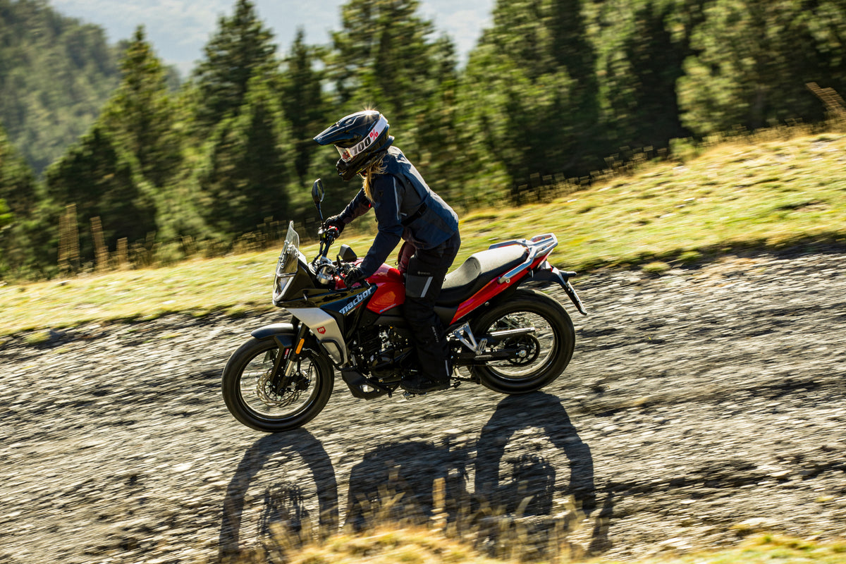 Macbor Montana Xr1 125 (oferta de 3 malas)