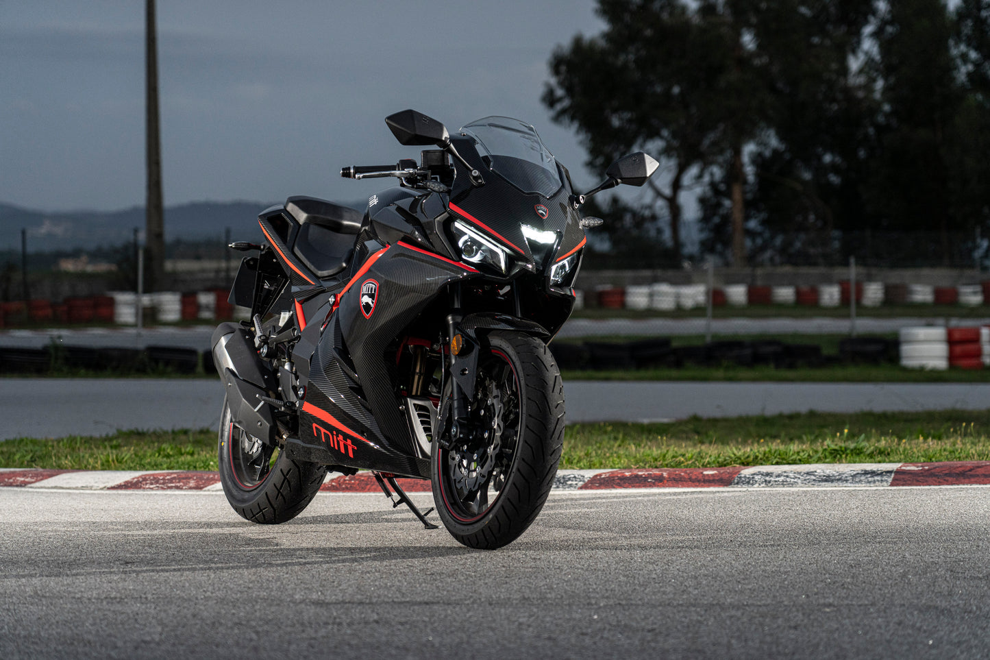 Mitt GP 125 Carbon